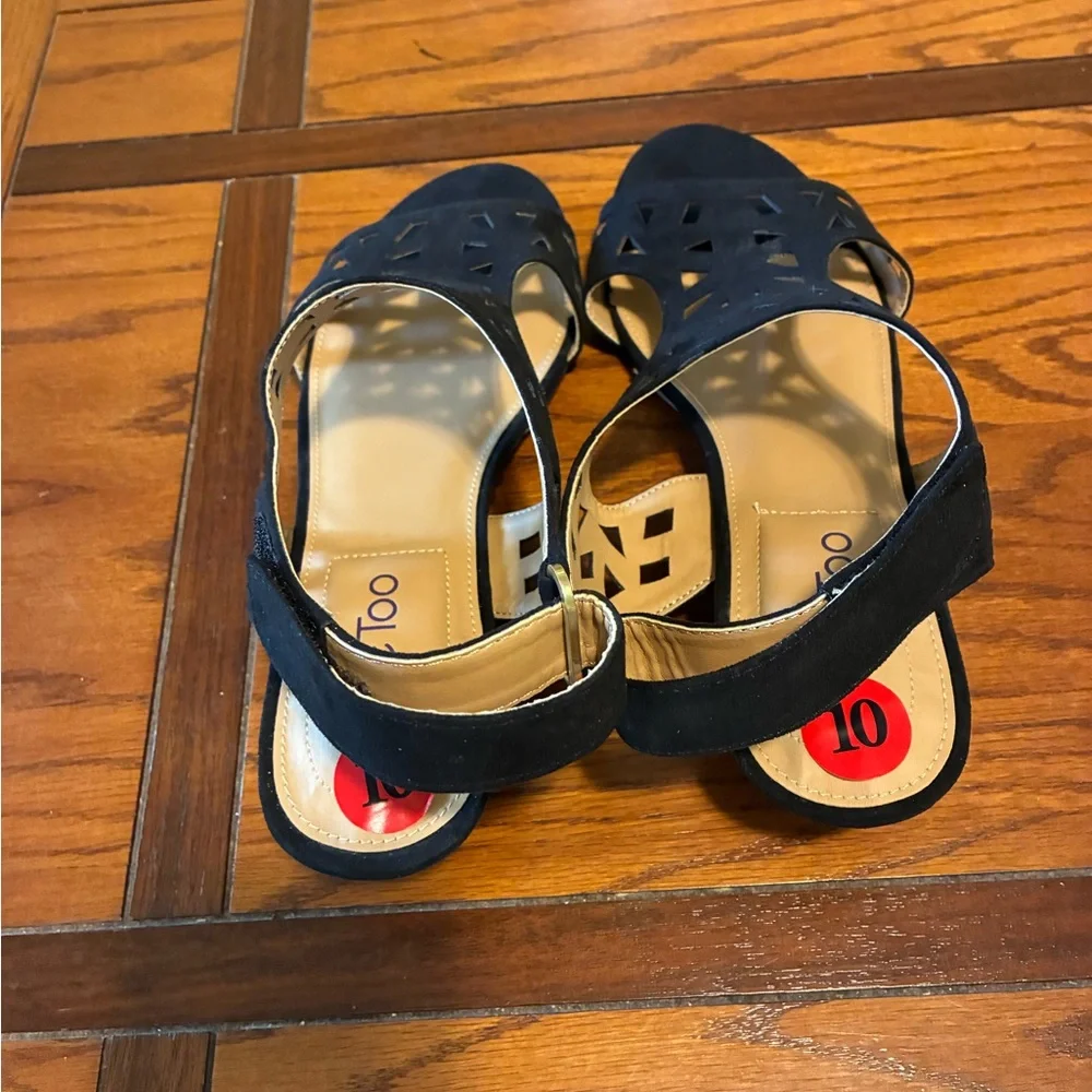 Me Too Black Geometric Cutout Sandals